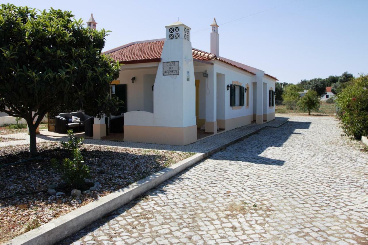 Guest House Alfarrobeiras Албуфейра Екстериор снимка