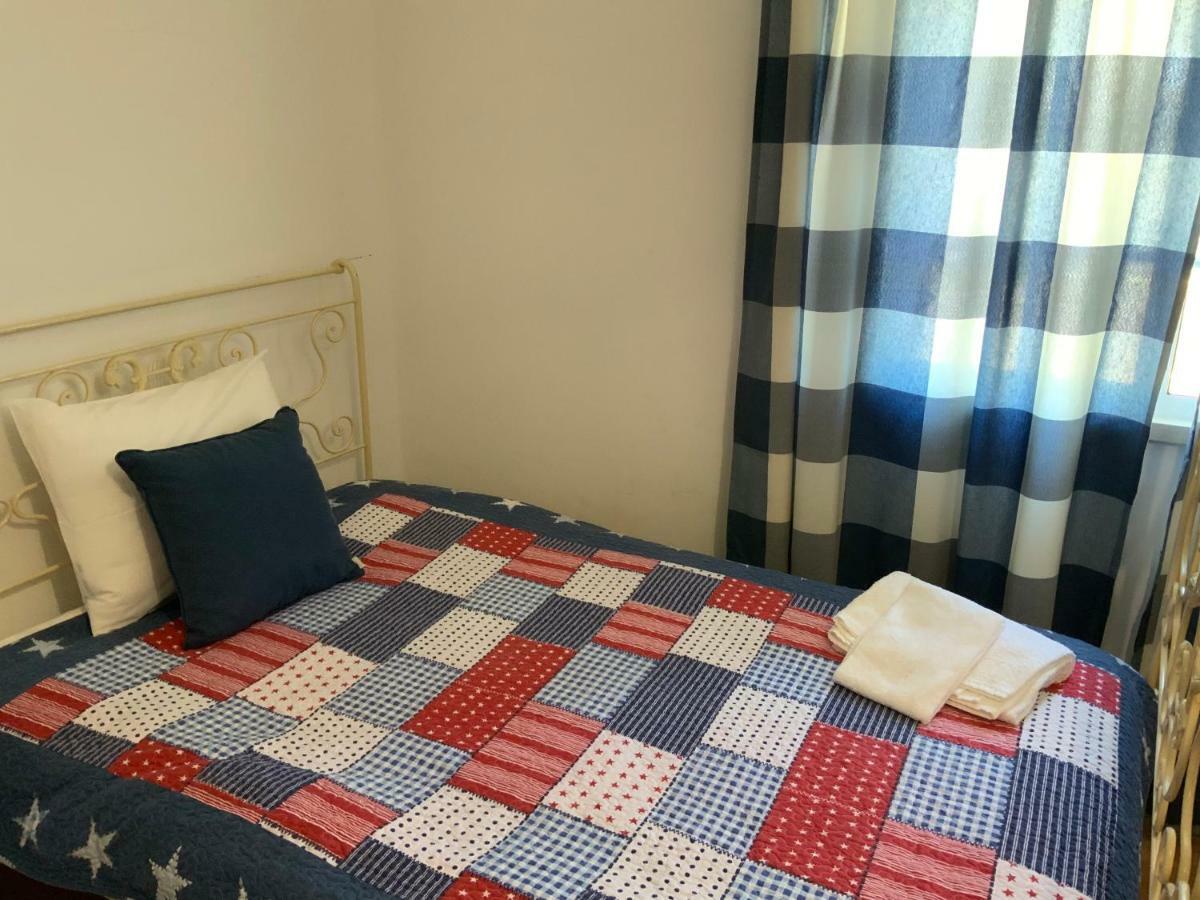 Guest House Alfarrobeiras Албуфейра Екстериор снимка