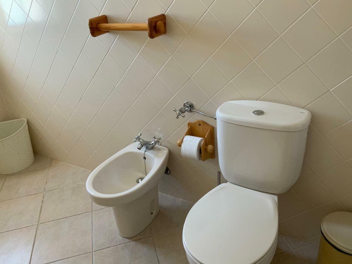 Guest House Alfarrobeiras Албуфейра Екстериор снимка